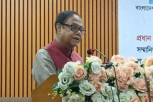 দুর্বল ব্যাংক একযোগে ঠিক করা অসম্ভব: গভর্নর