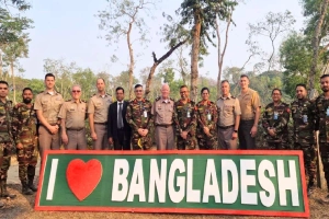 সামরিক চিকিৎসা সহযোগিতায় ঢাকায় মার্কিন জেনারেল