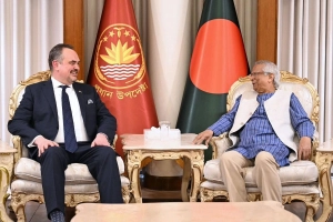 সরকার একটি অবাধ, সুষ্ঠু নির্বাচনের জন্য পুরোপুরি প্রস্তুত: প্রধান উপদেষ্টা