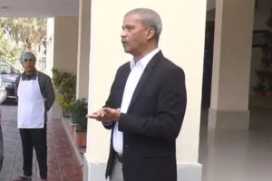 সুষ্ঠু ভোটে সরকার বদ্ধপরিকর: আসিফ নজরুল