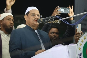 
ইসলামের পক্ষে একমাত্র বাক্স হাতপাখা: চরমোনাই পীর