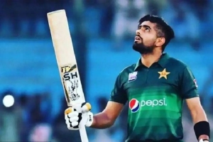 বিরাটকে ছাড়িয়ে ইতিহাস গড়লেন বাবর