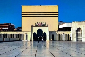 শবে বরাত উপলক্ষে বায়তুল মোকাররমে বিশেষ ওয়াজ ও দোয়া মাহফিল