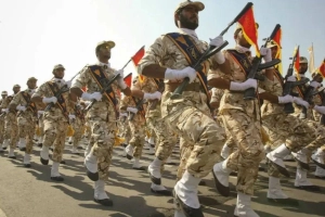 যুক্তরাষ্ট্রের সেনা মোতায়েনের জবাবে ইরানের বড় শক্তি প্রদর্শন