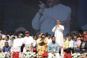 'ভোটকেন্দ্রে বিশৃঙ্খলা সৃষ্টির চেষ্টা করলে কাউকে ছাড় দেওয়া হবে না'