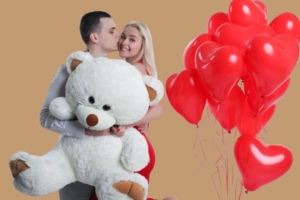 রঙের ভিন্নতায় ভালোবাসার বার্তা দিতে আজ পালিত হচ্ছে টেডি ডে