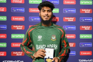 পিএসএলে ৩ কোটিতে নতুন দল পেল রিশাদ