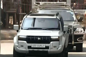 সরকারি গাড়ি নয়, ব্যক্তিগত গাড়ি ব্যবহার করবেন প্রধানমন্ত্রী