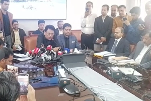 ইংলিশ মিডিয়াম স্কুলকে নিয়মের মধ্যে আনবে সরকার: শিক্ষামন্ত্রী