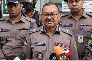 
একুশে ফেব্রুয়ারিতে নিরাপত্তা নিয়ে শঙ্কা নেই: ডিএমপি