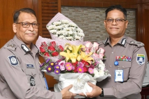 পুলিশ সদর দফতরে আইজিপি বিদায়-বরণ অনুষ্ঠান