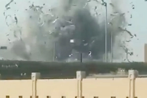 ইরানের হাম'লায় বাহরাইনে মার্কিন বিমানঘাঁটির মূল কমান্ড-ভবন ধ্বংস