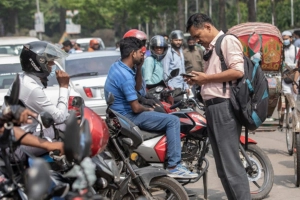 রাইড শেয়ারিং মোটরসাইকেল চালকদের জন্য সরকারের নতুন সিদ্ধান্ত 