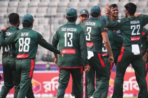 নাহিদ-তানজিদ ঝড়ে লণ্ডভণ্ড সফরকারীরা, শুভসূচনা বাংলাদেশের