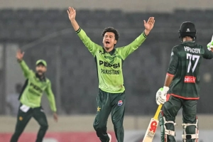 কুৎসিত ব্যাটিংয়ে লণ্ডভণ্ড বাংলাদেশ, সিরিজে ফিরল পাকিস্তান