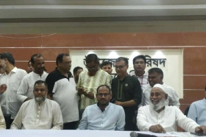 ফারাক্কা বাঁধ দেওয়ায় নদীগুলো অস্তিত্ব সংকটে: প্রতিমন্ত্রী টুকু