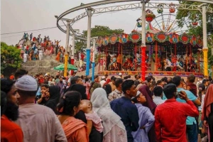 ঈদের আনন্দে শিশু মেলায় উপচে পড়া ভিড়