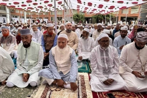 মিরপুরে বিরোধী দলীয় নেতার ঈদের নামাজ আদায়