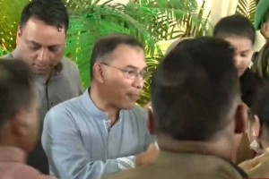 সর্বস্তরের মানুষের সঙ্গে প্রধানমন্ত্রীর ঈদের শুভেচ্ছা বিনিময়