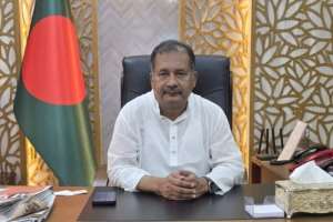 অতিরিক্ত তেল মজুদ থেকে বিরত থাকার আহ্বান তথ্যমন্ত্রীর