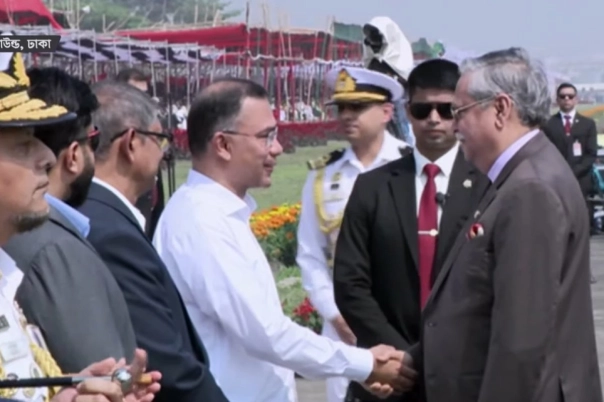 স্বাধীনতা দিবসের কুচকাওয়াজে রাষ্ট্রপতি ও প্রধানমন্ত্রী তারেক রহমান