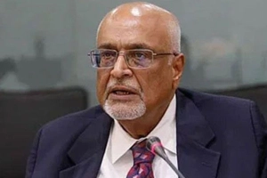 পে স্কেলের জন্য নতুন কমিশন দরকার: ড. দেবপ্রিয় ভট্টাচার্য