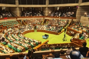 সব চাকরিতে বয়সসীমা ৩২, সংসদে বিল পাস