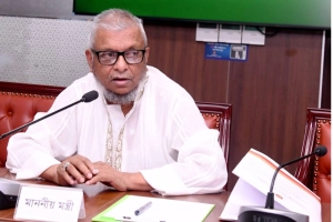 কেরানীগঞ্জে অগ্নিকাণ্ডে হতাহতদের আর্থিক সহায়তার ঘোষণা শ্রমমন্ত্রীর