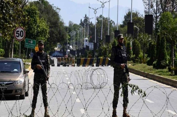 যুদ্ধ থামাতে ইসলামাবাদে বসছে ইরান-মার্কিন বৈঠক