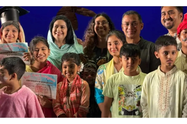 সপরিবারে ‘কবি চিতাবাঘ’ দেখলেন প্রধানমন্ত্রী