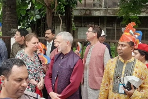 বৈশাখী শোভাযাত্রায় বিদেশি কূটনীতিকদের অংশগ্রহণ