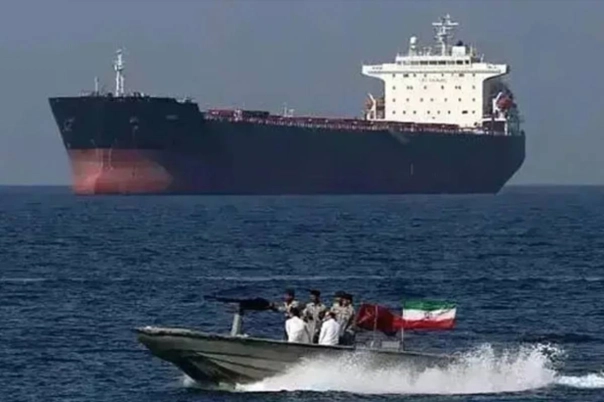 ফের হরমুজ প্রণালি বন্ধ করল ইরান