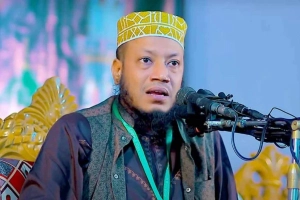 মুফতি আমির হামজার বিরুদ্ধে গ্রেপ্তারি পরোয়ানা
