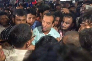 শাহবাগে রাকিব-সাদিক কায়েম মুখোমুখি