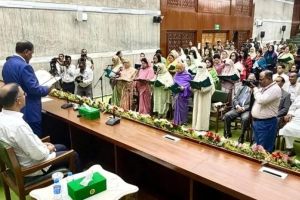 শপথ নিলেন সংরক্ষিত আসনের ৪৯ এমপি
