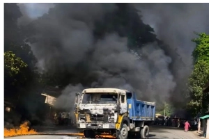 রাজশাহীতে সড়ক দুর্ঘটনায় নি'হত, দুই ট্রাকে আগুন