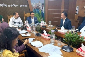 ‘শিক্ষার্থীদের বিনামূল্যে ব্যাগ, জুতা ও পোশাক বিতরণ করা হবে’