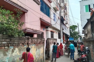 মাদারীপুরে একই পরিবারের তিনজনের মরদেহ উদ্ধার