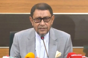 জরুরি স্বাস্থ্যসেবার সঙ্গে জড়িত চিকিৎসক-নার্সদের ছুটি বাতিল