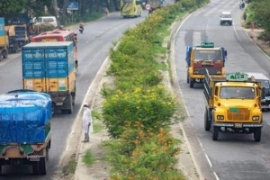 ঈদযাত্রায় মহাসড়কে বিশেষ যান চলাচলে নিষেধাজ্ঞা