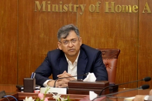 জঙ্গল সলিমপুরে আইনশৃঙ্খলা পরিস্থিতি দেখতে যাচ্ছেন স্বরাষ্ট্রমন্ত্রী
