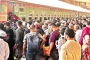কমলাপুরে উপচে পড়া ভিড়, রাজধানী ছাড়ছে ঘরমুখো মানুষ
