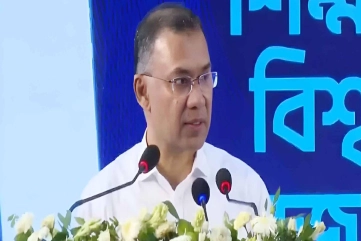 গণতান্ত্রিক বাংলাদেশের এবার ঘুরে দাঁড়ানোর পালা: প্রধানমন্ত্রী
