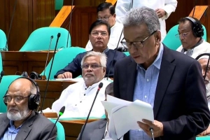 শেয়ারবাজার কারসাজির বিরুদ্ধে কঠোর অবস্থানে সরকার: অর্থমন্ত্রী