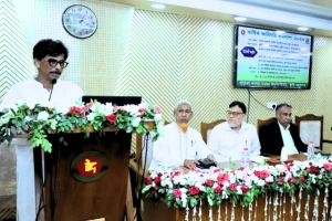 অতিরিক্ত সার ব্যবহারে মাটির উর্বরতা কমছে: কৃষিমন্ত্রী
