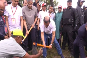 বাবার স্মৃতিবিজড়িত ‘পাতলী খাল’ পুনঃখনন করলেন প্রধানমন্ত্রী