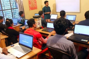 দৈনিক ২০০ টাকা ভাতাসহ বিনা মূল্যে ফ্রিল্যান্সিং প্রশিক্ষণের সুযোগ