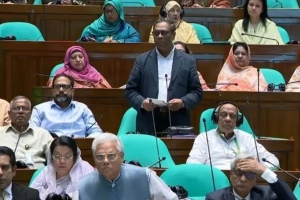 ক্ষমতার ভাগের সংস্কার নয়, স্বাস্থ্য খাতের সংস্কার নিয়ে কথা বলুন: জামায়াতকে স্বাস্থ্য প্রতিমন্ত্রী