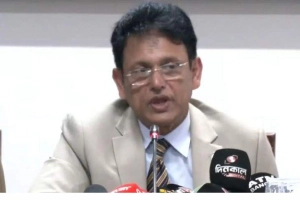 নতুন বইয়ের মানে ছাড় নয়, কড়া বার্তা শিক্ষামন্ত্রীর