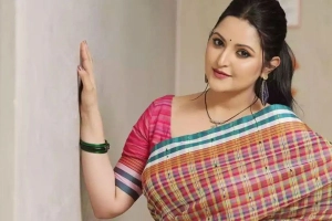 চার বছর পর রাষ্ট্রের কাছে প্রশ্ন তুললেন পরীমনি